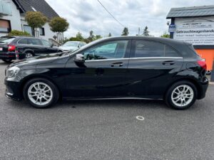 Fahrzeugabbildung Mercedes-Benz A 200*AMG PAKET*H&K SOUND*WENIG KM*