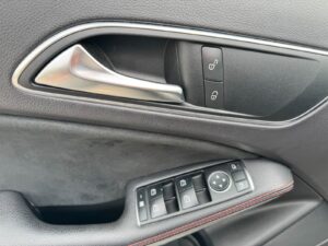 Fahrzeugabbildung Mercedes-Benz A 200*AMG PAKET*H&K SOUND*WENIG KM*