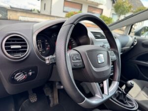 Fahrzeugabbildung SEAT Leon FR*Bi-XENON*NAVI*SZHZ*