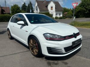 Fahrzeugabbildung Volkswagen Golf VII Lim. GTI Performance BMT*DSG*NAVI* 18"