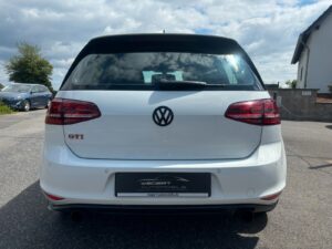 Fahrzeugabbildung Volkswagen Golf VII Lim. GTI Performance BMT*DSG*NAVI* 18"