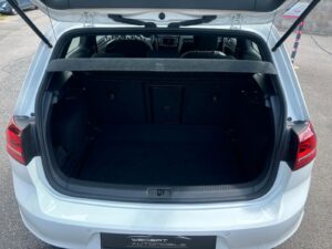 Fahrzeugabbildung Volkswagen Golf VII Lim. GTI Performance BMT*DSG*NAVI* 18"