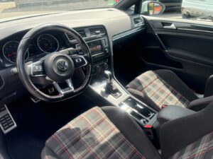 Fahrzeugabbildung Volkswagen Golf VII Lim. GTI Performance BMT*DSG*NAVI* 18"