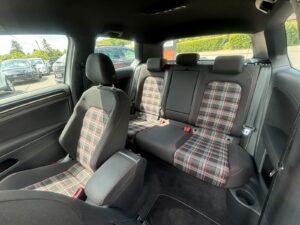 Fahrzeugabbildung Volkswagen Golf VII Lim. GTI Performance BMT*DSG*NAVI* 18"