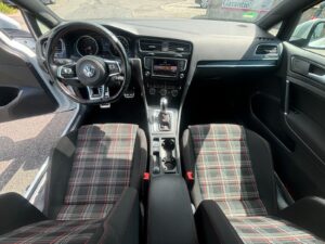 Fahrzeugabbildung Volkswagen Golf VII Lim. GTI Performance BMT*DSG*NAVI* 18"