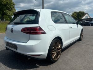 Fahrzeugabbildung Volkswagen Golf VII Lim. GTI Performance BMT*DSG*NAVI* 18"