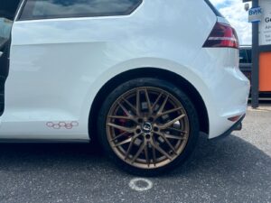 Fahrzeugabbildung Volkswagen Golf VII Lim. GTI Performance BMT*DSG*NAVI* 18"