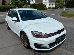 Fahrzeugabbildung Volkswagen Golf VII Lim. GTI Performance BMT*DSG*NAVI* 18"