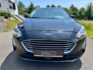 Fahrzeugabbildung Ford Focus Turnier Titanium*LED*CAM*B&O*PARKPILOT*