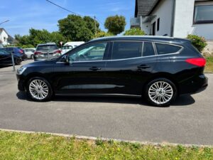 Fahrzeugabbildung Ford Focus Turnier Titanium*LED*CAM*B&O*PARKPILOT*
