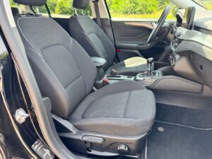 Fahrzeugabbildung Ford Focus Turnier Titanium*LED*CAM*B&O*PARKPILOT*