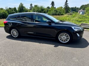 Fahrzeugabbildung Ford Focus Turnier Titanium*LED*CAM*B&O*PARKPILOT*