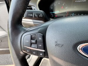 Fahrzeugabbildung Ford Focus Turnier Titanium*LED*CAM*B&O*PARKPILOT*