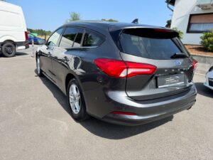 Fahrzeugabbildung Ford Focus Turnier Cool & Connect*LED*CAM* 8 GANG