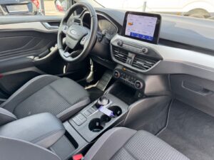 Fahrzeugabbildung Ford Focus Turnier Cool & Connect*LED*CAM* 8 GANG