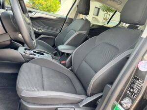 Fahrzeugabbildung Ford Focus Turnier Cool & Connect*LED*CAM* 8 GANG