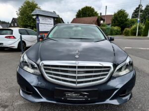 Fahrzeugabbildung Mercedes-Benz E 200 CGI BlueEfficiency* LED*AHK*WENIG KM*