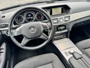 Fahrzeugabbildung Mercedes-Benz E 200 CGI BlueEfficiency* LED*AHK*WENIG KM*