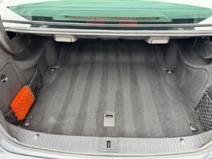 Fahrzeugabbildung Mercedes-Benz E 200 CGI BlueEfficiency* LED*AHK*WENIG KM*