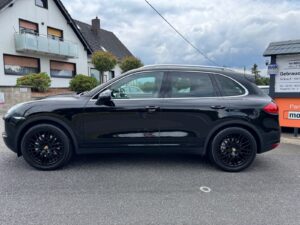 Fahrzeugabbildung Porsche Cayenne S*WENIG KM*BOSE*LUFT*CAM*AHK*