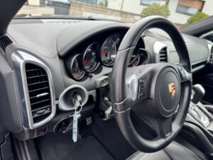 Fahrzeugabbildung Porsche Cayenne S*WENIG KM*BOSE*LUFT*CAM*AHK*