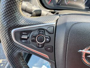 Fahrzeugabbildung Opel Insignia A Lim. Innovation 4x4*CAM*AHK*Bi-XENON*