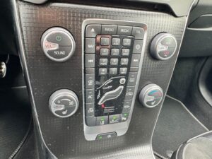 Fahrzeugabbildung Volvo V40 Momentum*R-DESIGN*LED*CAM*