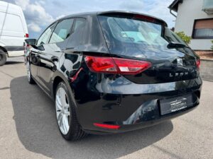 Fahrzeugabbildung SEAT Leon Style* ERDGAS* 1 HAND* MEDIA PLUS*AHK*