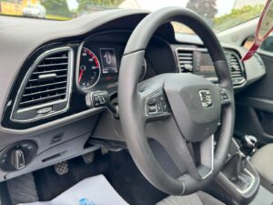 Fahrzeugabbildung SEAT Leon Style* ERDGAS* 1 HAND* MEDIA PLUS*AHK*