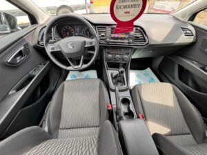 Fahrzeugabbildung SEAT Leon Style* ERDGAS* 1 HAND* MEDIA PLUS*AHK*