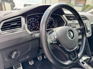 Fahrzeugabbildung Volkswagen Tiguan Sound * 4Motion* VIRTUAL*LED*ACC*