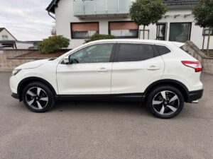 Fahrzeugabbildung Nissan Qashqai N-Connecta*360 CAM*AHK*SPUR*
