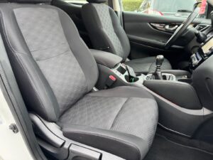 Fahrzeugabbildung Nissan Qashqai N-Connecta*360 CAM*AHK*SPUR*