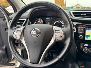 Fahrzeugabbildung Nissan Qashqai N-Connecta*360 CAM*AHK*SPUR*