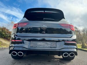 Fahrzeugabbildung Volkswagen Golf VIII Lim. R 4Motion* BLACK EDITION*