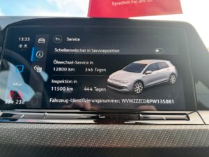 Fahrzeugabbildung Volkswagen Golf VIII Lim. R 4Motion* BLACK EDITION*