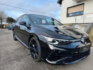 Fahrzeugabbildung Volkswagen Golf VIII Lim. R 4Motion* BLACK EDITION*