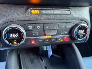 Fahrzeugabbildung Ford Focus Lim. ST*PERFORMANCE*EDITION* LED*CAM*B&O*