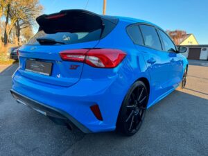 Fahrzeugabbildung Ford Focus Lim. ST*PERFORMANCE*EDITION* LED*CAM*B&O*