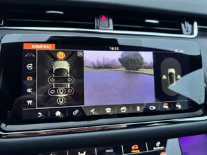 Fahrzeugabbildung Land Rover Evoque R-Dynamic SE*LED*HUD*4xSZH*MERIDIAN*360°*