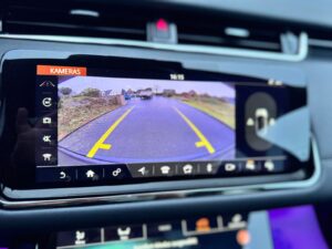 Fahrzeugabbildung Land Rover Evoque R-Dynamic SE*LED*HUD*4xSZH*MERIDIAN*360°*