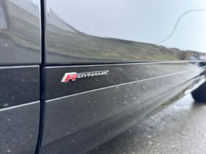 Fahrzeugabbildung Land Rover Evoque R-Dynamic SE*LED*HUD*4xSZH*MERIDIAN*360°*