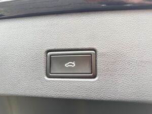 Fahrzeugabbildung Volkswagen T-Roc Sport* R-LINE*DSG*19"*AHK*