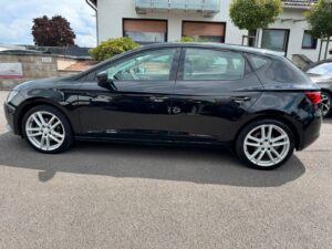 Fahrzeugabbildung SEAT Leon Style* WENIG KM*1 HAND* MEDIA PLUS*AHK*