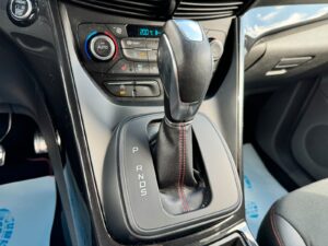 Fahrzeugabbildung Ford Kuga ST-Line*4X4*F-1 WIPPEN*CAM*SONY*