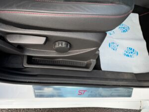 Fahrzeugabbildung Ford Kuga ST-Line*4X4*F-1 WIPPEN*CAM*SONY*