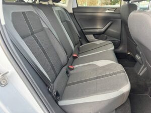 Fahrzeugabbildung Volkswagen Polo VI Highline*DSG* LED * ACC* WHITE SILVER*