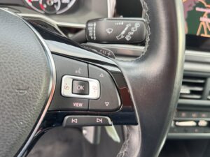 Fahrzeugabbildung Volkswagen Polo VI Highline*DSG* LED * ACC* WHITE SILVER*