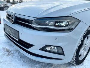 Fahrzeugabbildung Volkswagen Polo VI Highline*DSG* LED * ACC* WHITE SILVER*