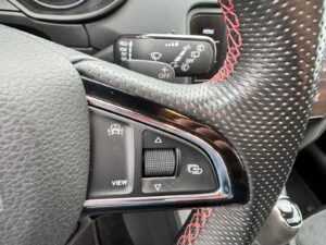 Fahrzeugabbildung SKODA Octavia Combi RS 245*LED*DSG*PANO*CAM*VELVET ROT